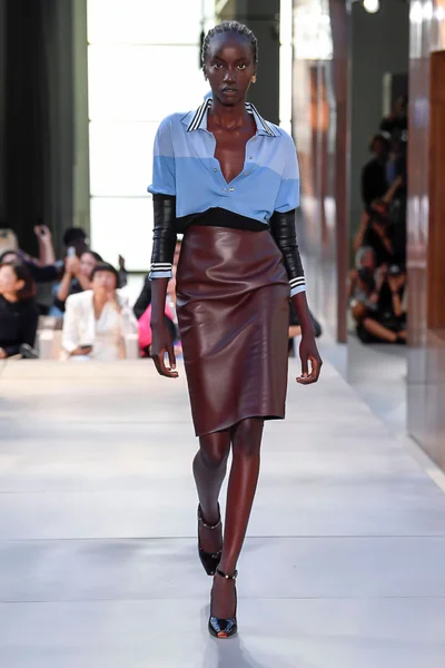 Look 4